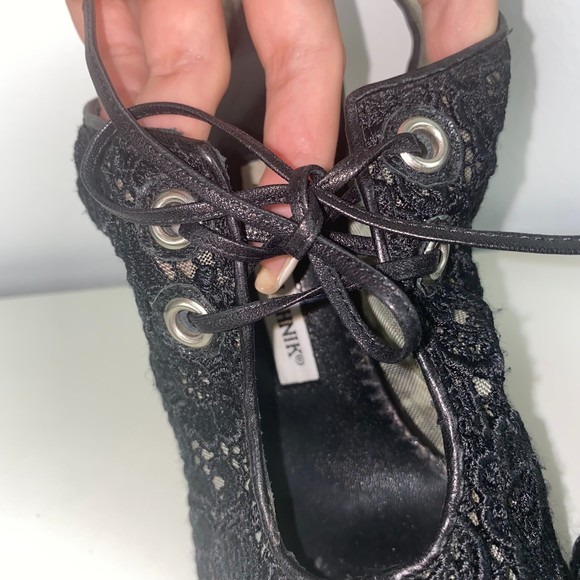 Manolo Blahnik Black Lace Leather High Heels 38 - Picture 5 of 10